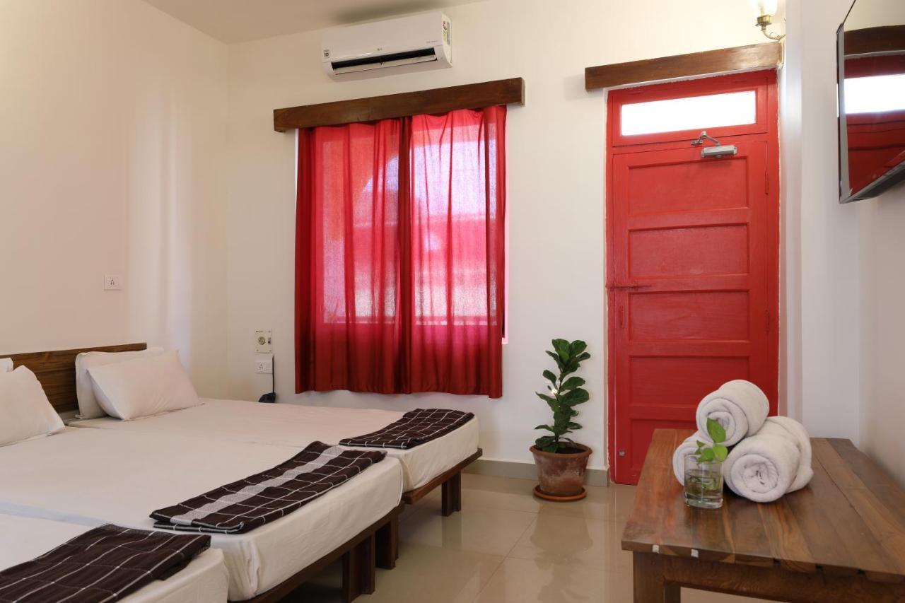 Teles Westend Hotel Marmagao Εξωτερικό φωτογραφία